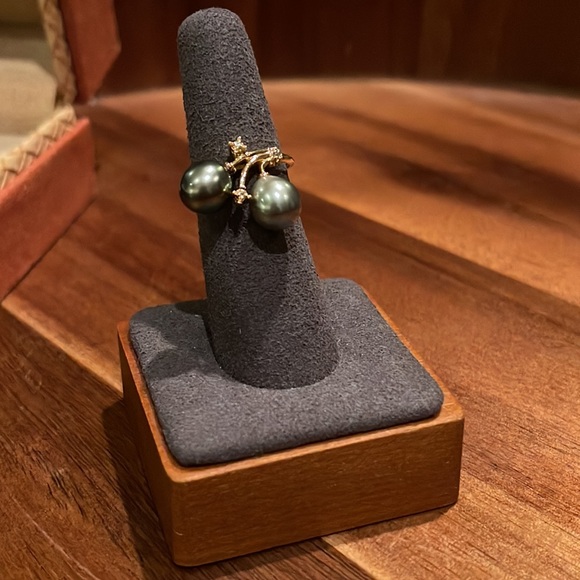 Talia Collins 2 Pearl Ring in Green & Eggplant with three shooting stars ! 6.5 - Picture 4 of 11